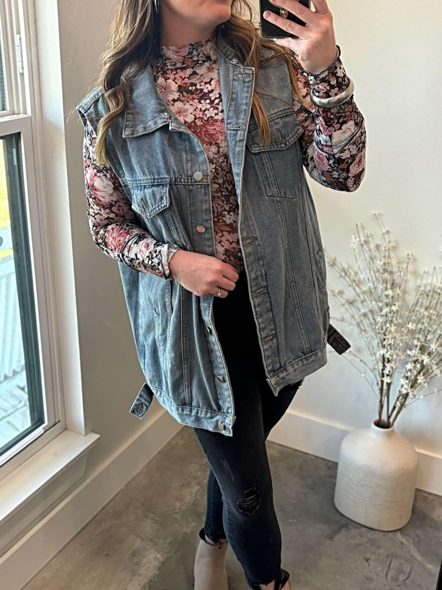 PREORDER: The Janie Jean Vest with Detachable Hood 1.20.25 osym