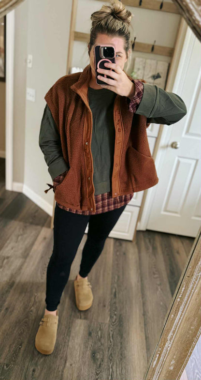 PREORDER: Wrenlee Fleece Vest RERUN 9.21.26