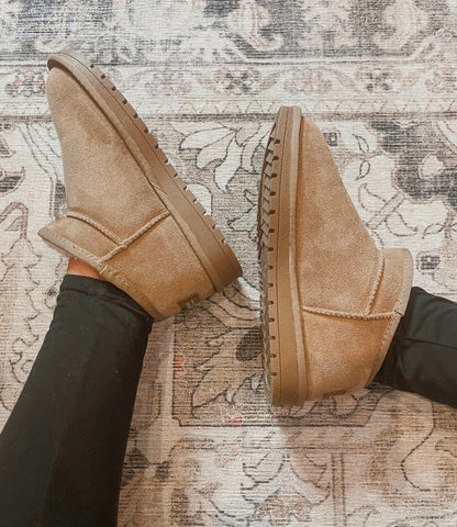 PREORDER: Faux Fur Lined Shortie Boots BESTSELLER 10.19.26