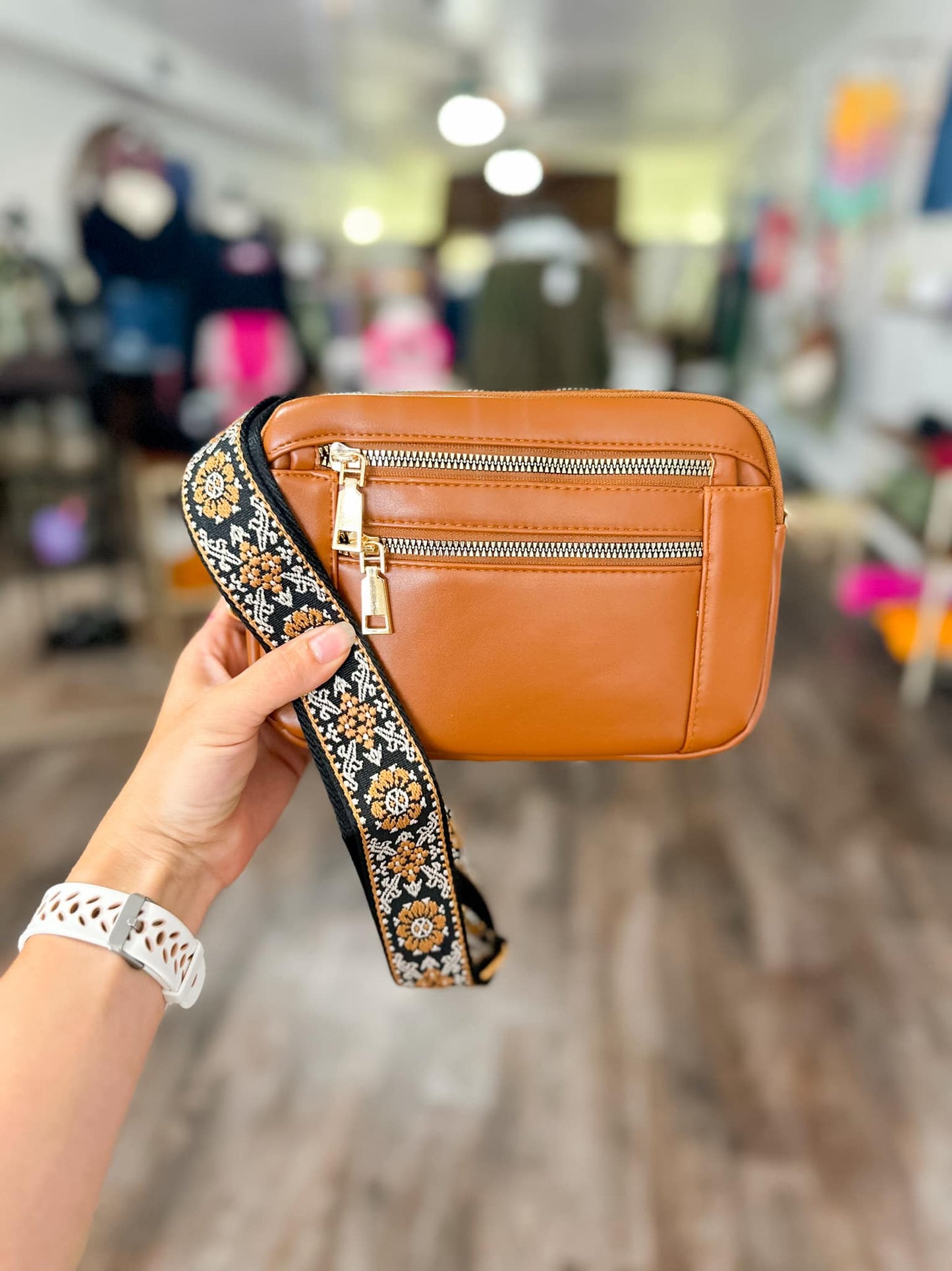 RTS: Briann Crossbody-