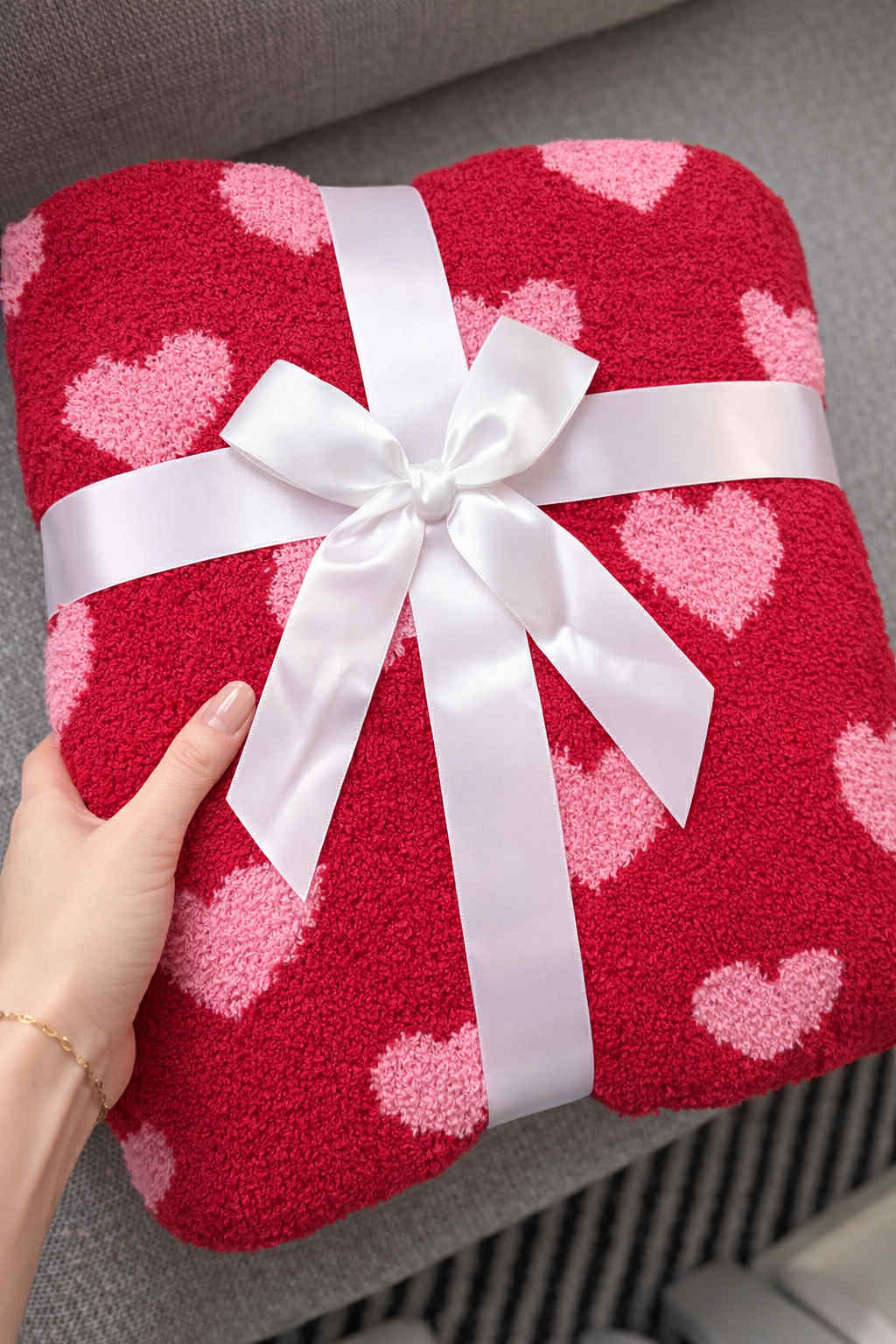 rts: Lux Valentine Blanket