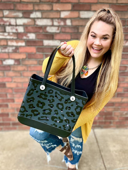 PREORDER: MEDIUM EVA Print & Solid Totes