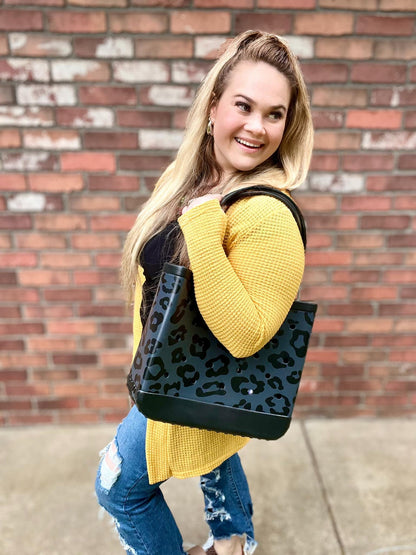 PREORDER: MEDIUM EVA Print & Solid Totes