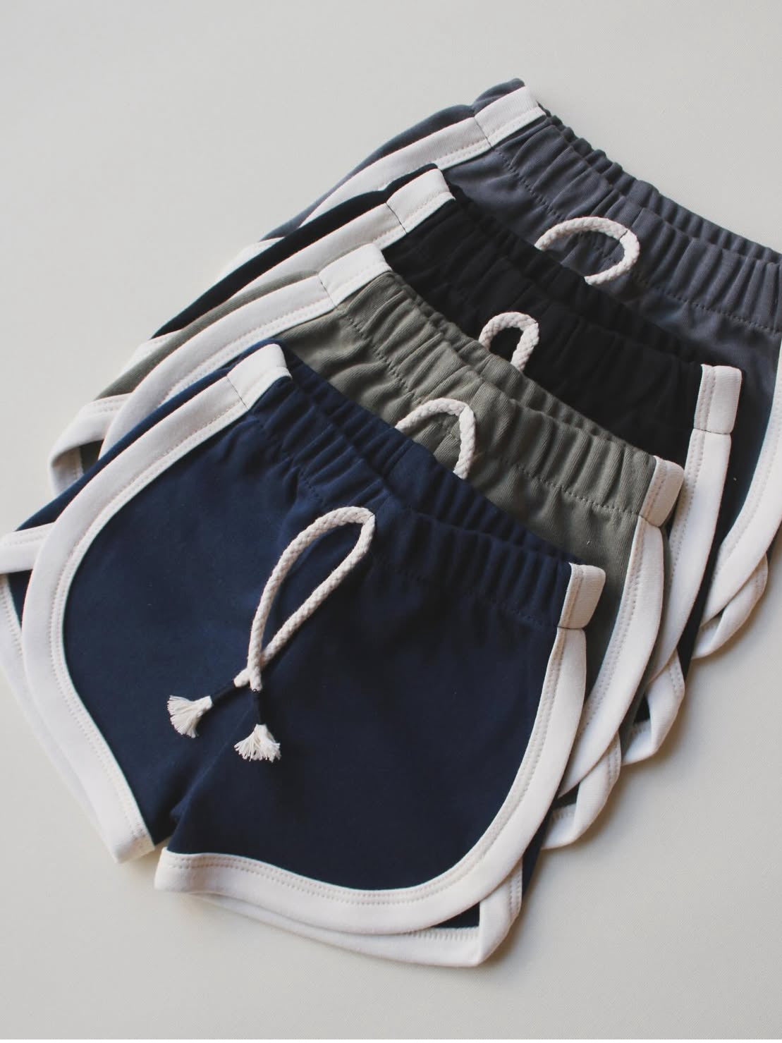 PREORDER: The Stella Set RERUN 6.1.26 osym
