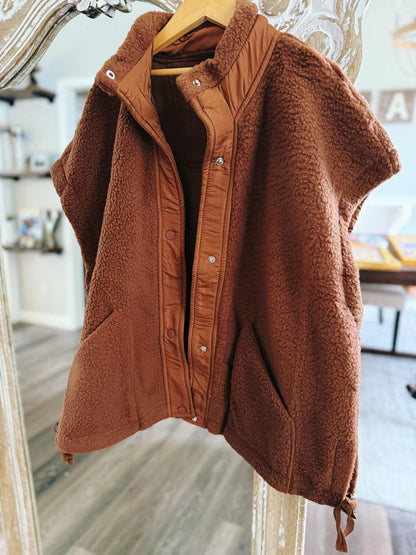 PREORDER: Wrenlee Fleece Vest RERUN 9.21.26