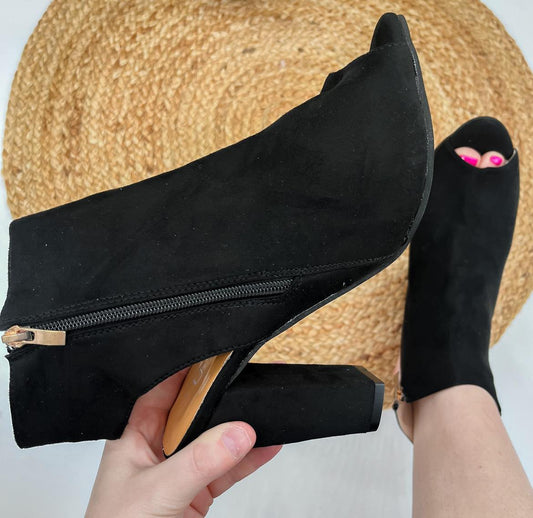 RTS: Open Toe and Heel Bootie-